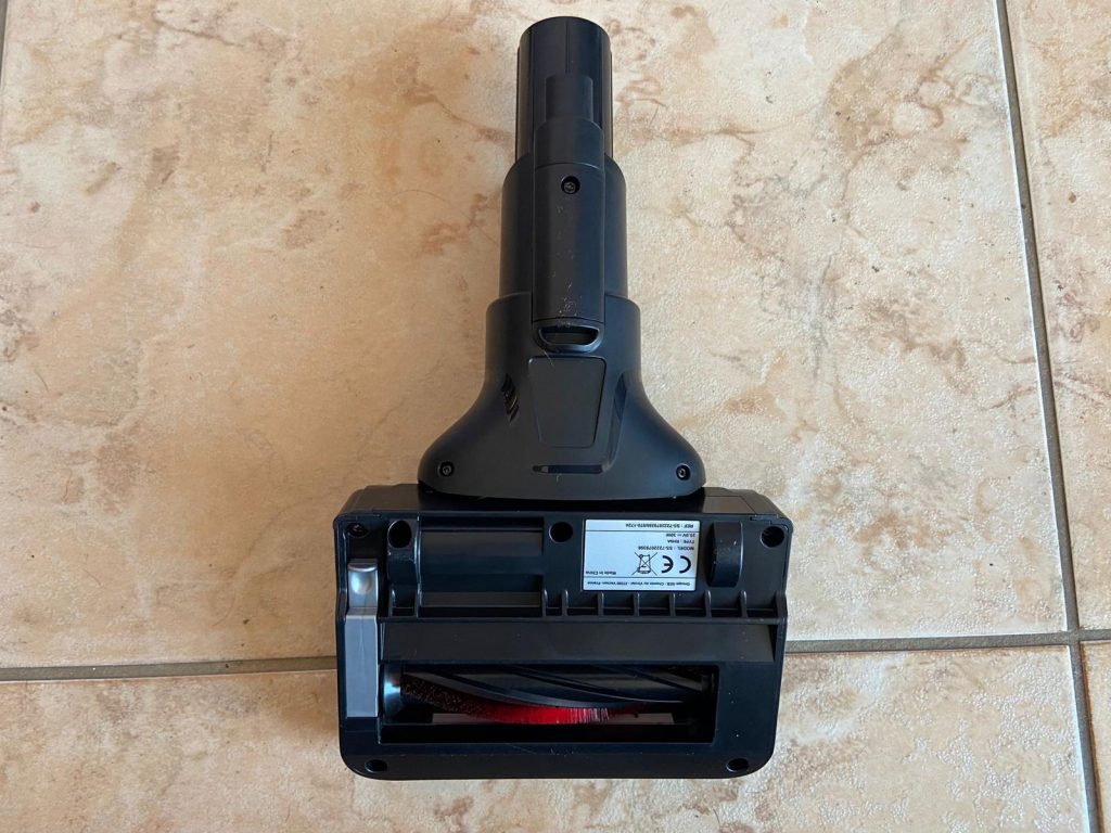 Düse des Rowenta X-Force Flex 14.60 Aqua Saugwischers von unten