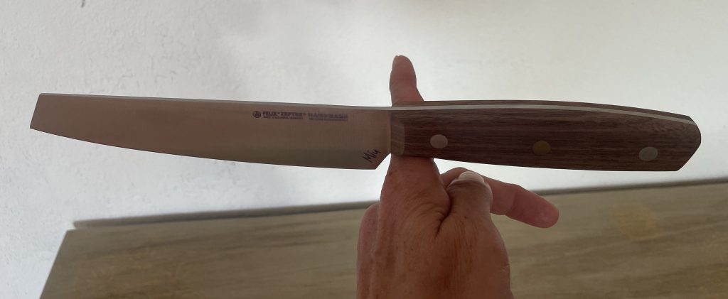 FELIX SOLINGEN MIU Küchenmesser Balance-Test