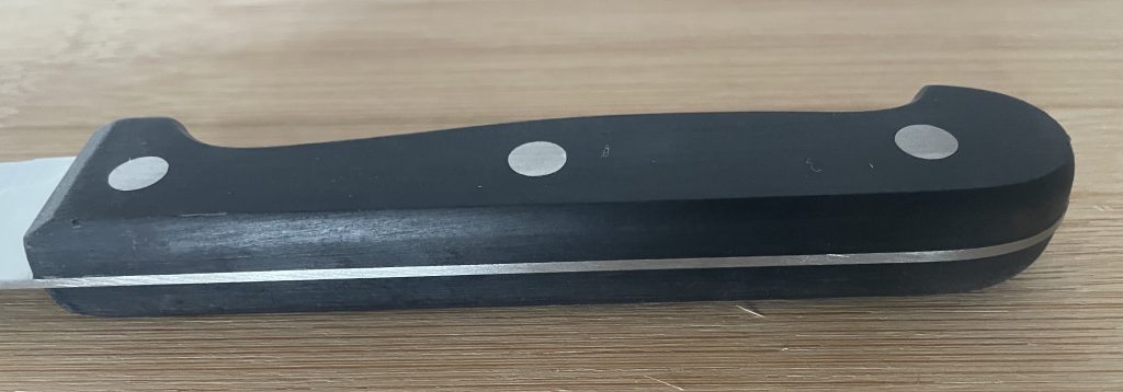 Fackelmann NIROSTA Mega 43395 Küchenmesser Nahaufnahme Griff von oben