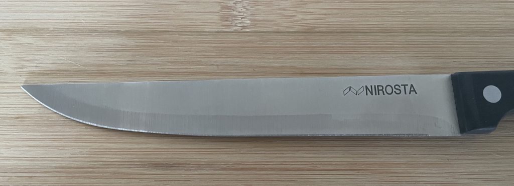 Fackelmann NIROSTA Mega 43395 Küchenmesser Nahaufnahme Klinge