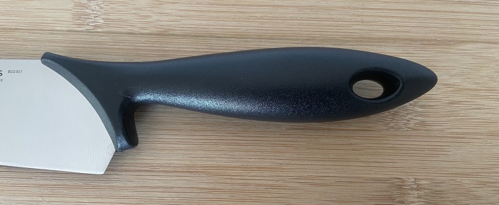 Fiskars Essential Küchenmesser Griff