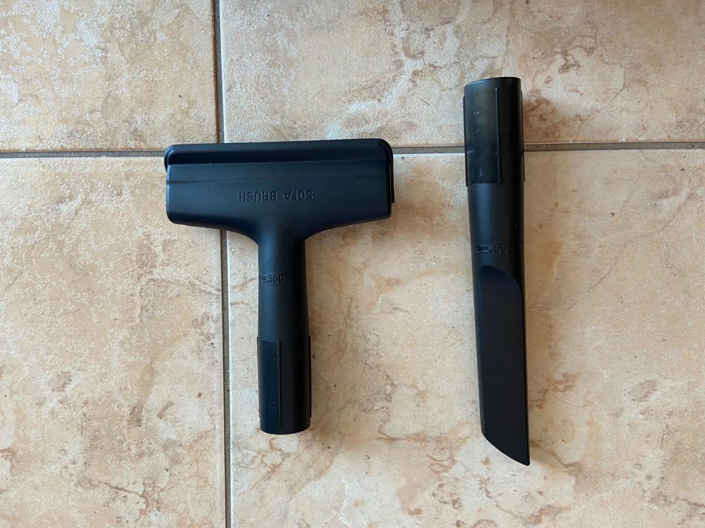 Fugendüse des Rowenta X-Force Flex 14.60 Aqua Saugwischers mit weiteren Zubehör (2)