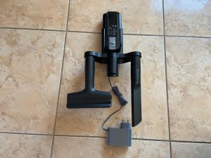 Halterung des Rowenta X-Force Flex 14.60 Aqua Saugwischers mit eingebauten Teilen