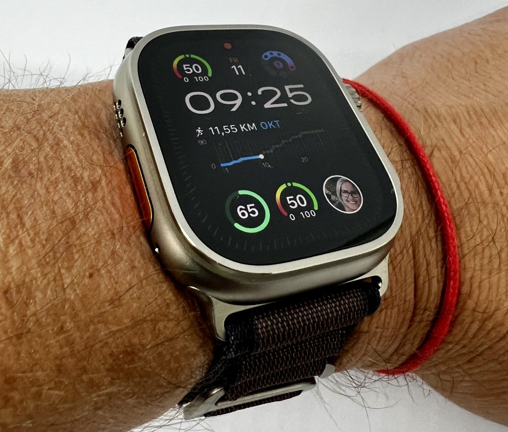 Apple Watch Ultra 2 Smartwatch