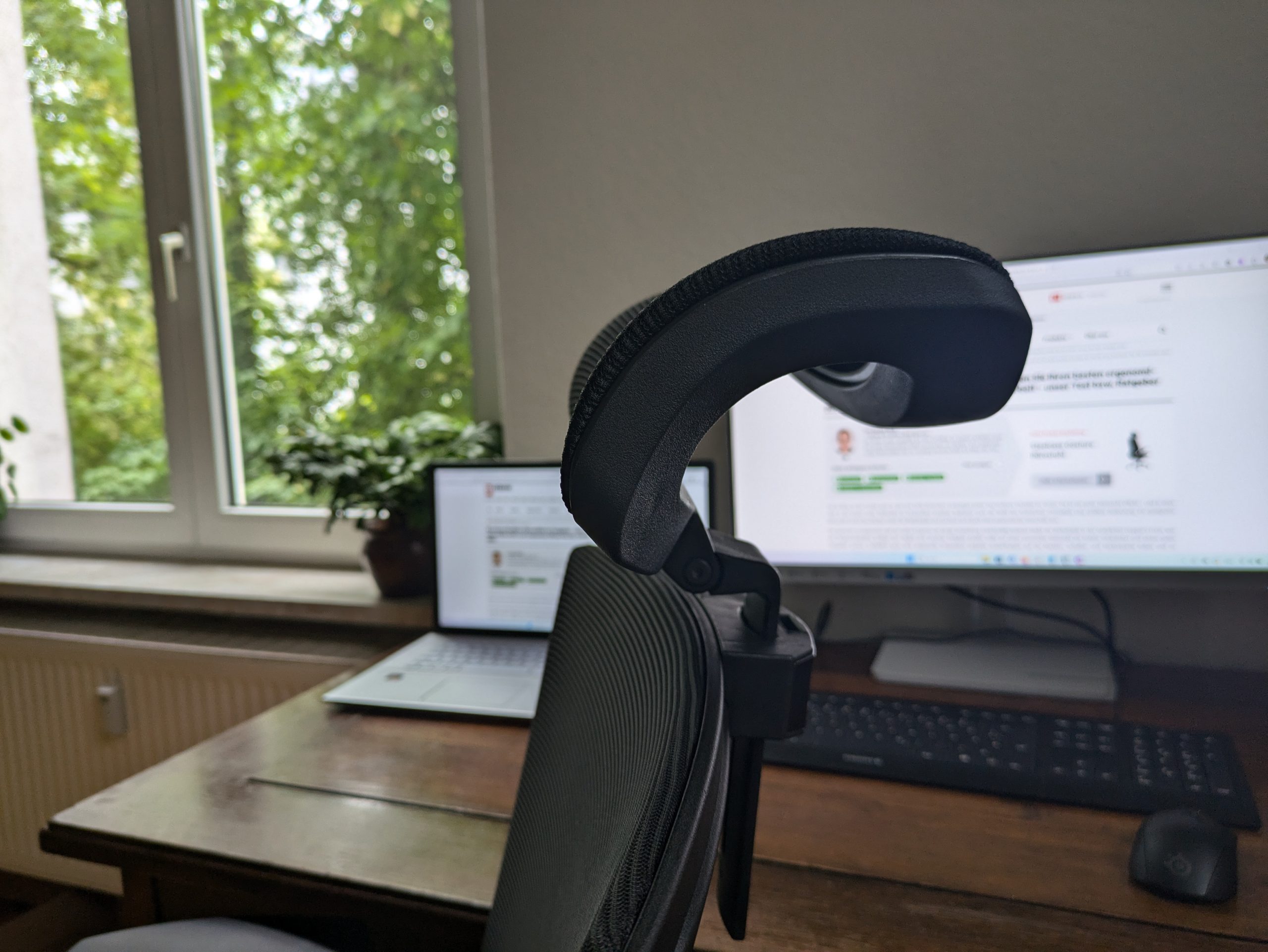 Kopfstütze des Daccormax DAZ ZF35 Bürostuhls (2)