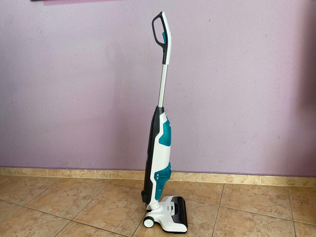 Leifheit Regulus Aqua PowerVac Pro 2.0 Saugwischer von links