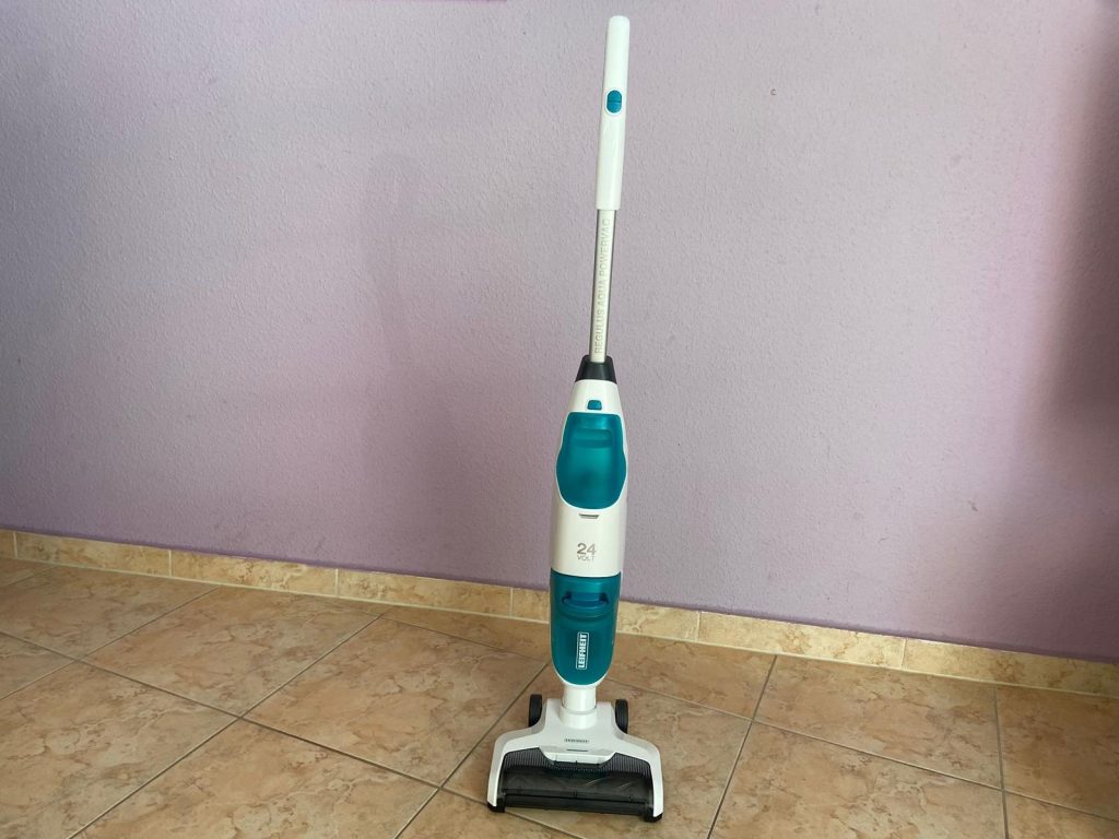 Leifheit Regulus Aqua PowerVac Pro 2.0 Saugwischer von vorne