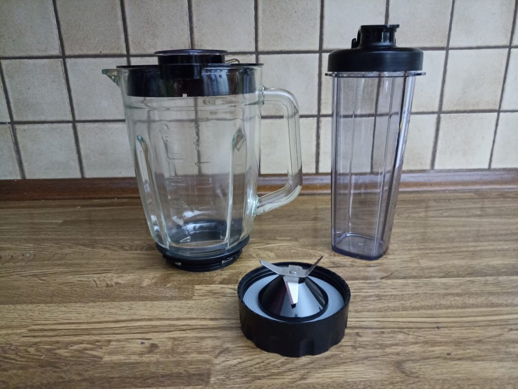 Philips 3000 Series HR229141 Standmixer, Mixerbehälter mit Deckeln und Kingen