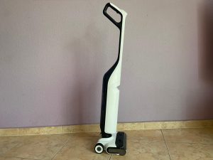 Roborock Flexi Pro Saugwischer von links