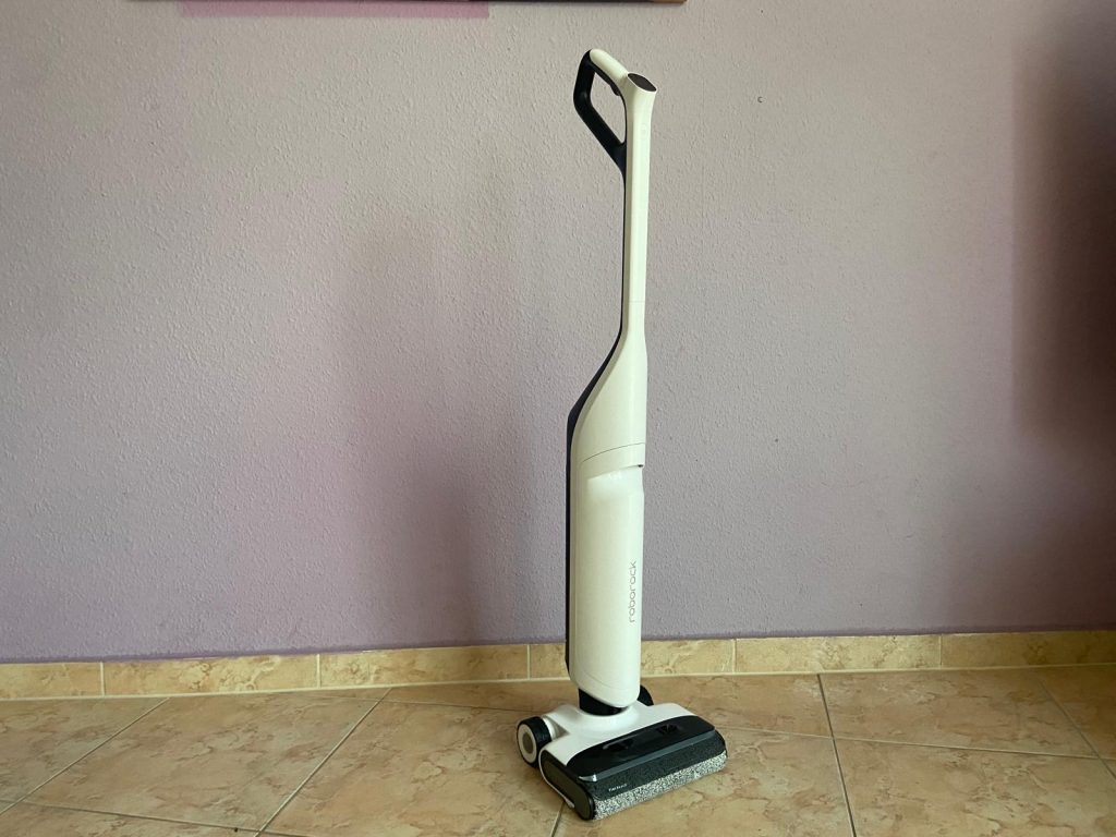 Roborock Flexi Pro Saugwischer von vorne