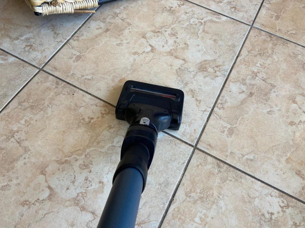 Rowenta X-Force Flex 14.60 Aqua Saugwischer in Benutzung
