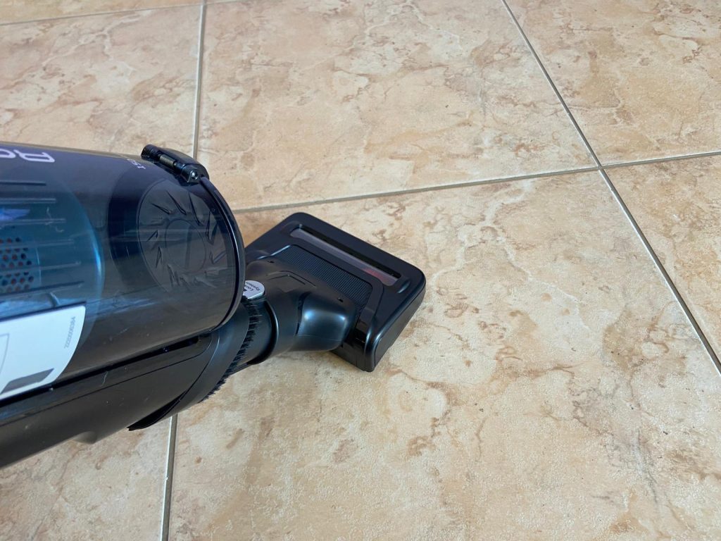 Rowenta X-Force Flex 14.60 Aqua Saugwischer in Benutzung (4)