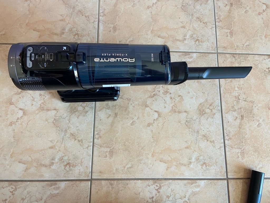 Rowenta X-Force Flex 14.60 Aqua Saugwischer von obnen als Handstaubsauger mit Fugendüse