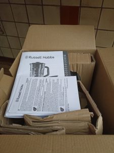 Russell Hobbs 2-in-1 Standmixer, beim Auspacken