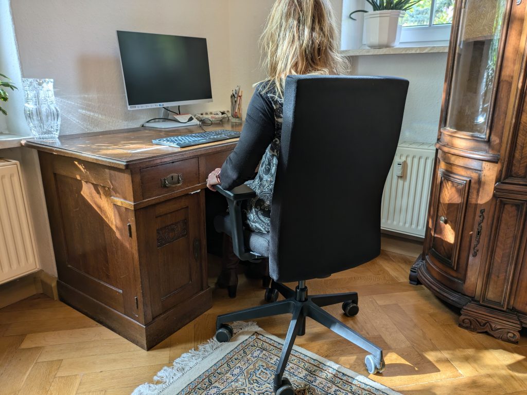 Sitzbild des TREND OFFICE to-Strike Comfort pro Bürostuhls (3)
