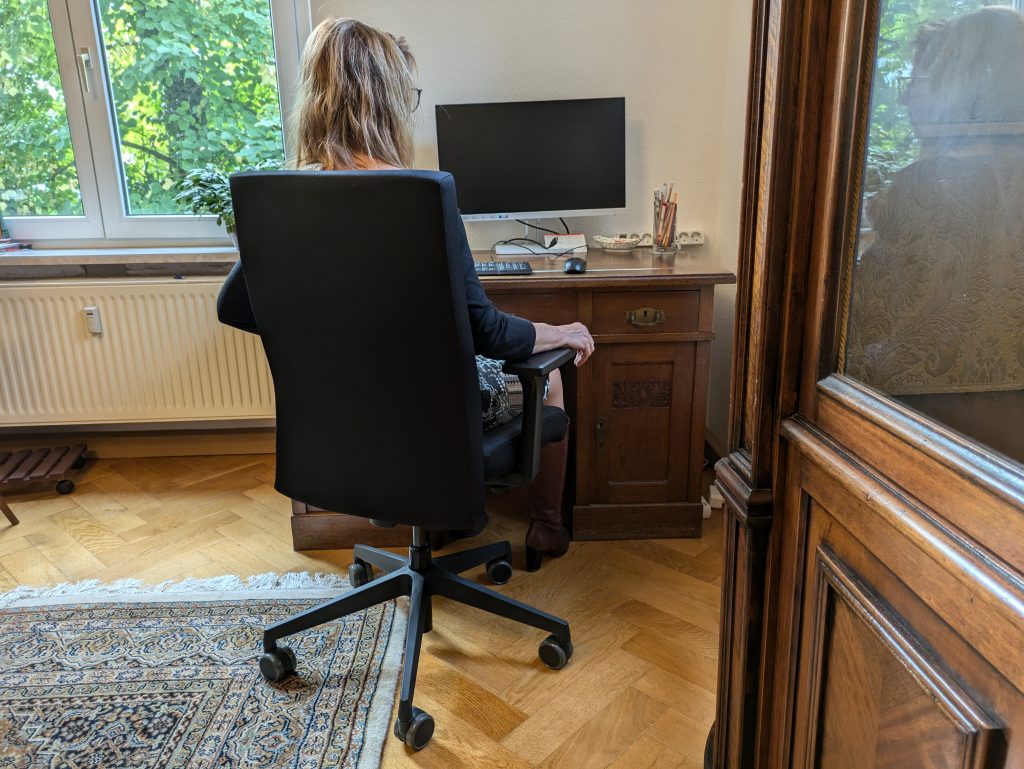 Sitzbild des TREND OFFICE to-Strike Comfort pro Bürostuhls (5)