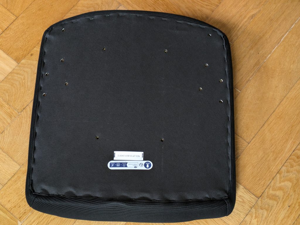 Sitzfläche des Daccormax DAZ ZF35 Bürostuhls von hinten