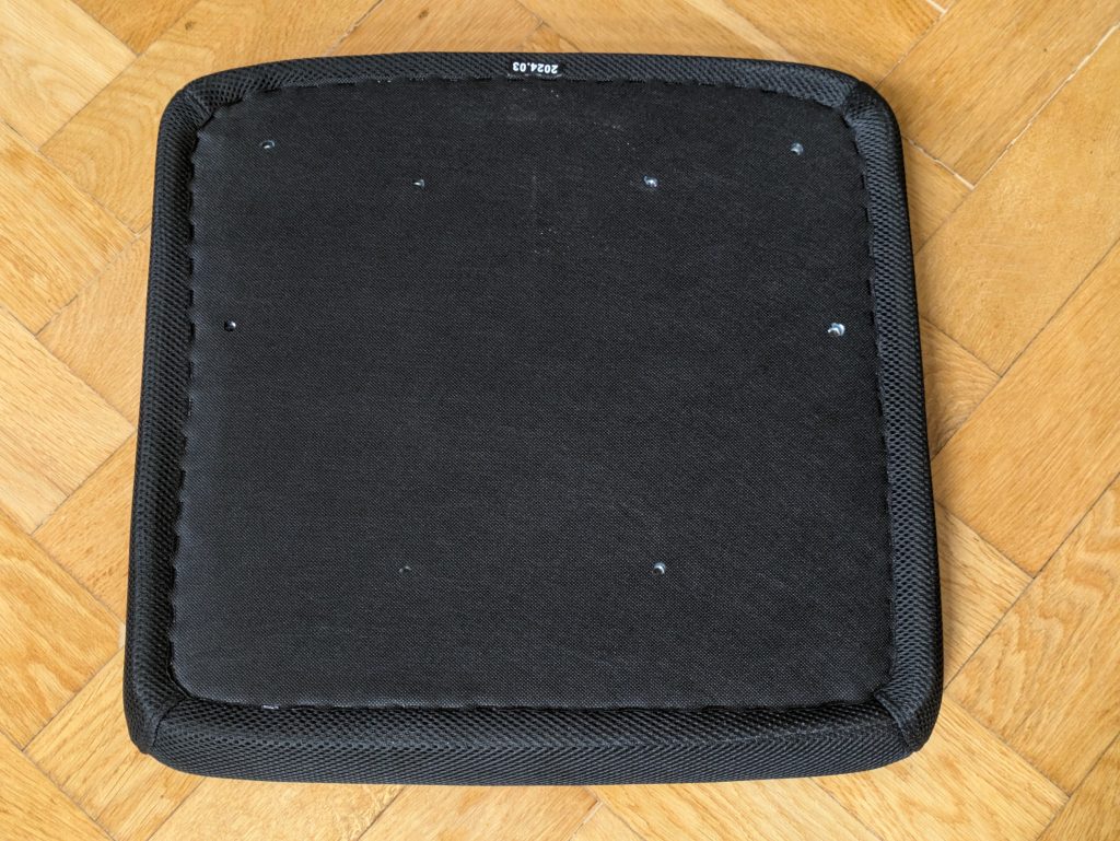 Sitzfläche des KLIM K300 Bürostuhls von unten