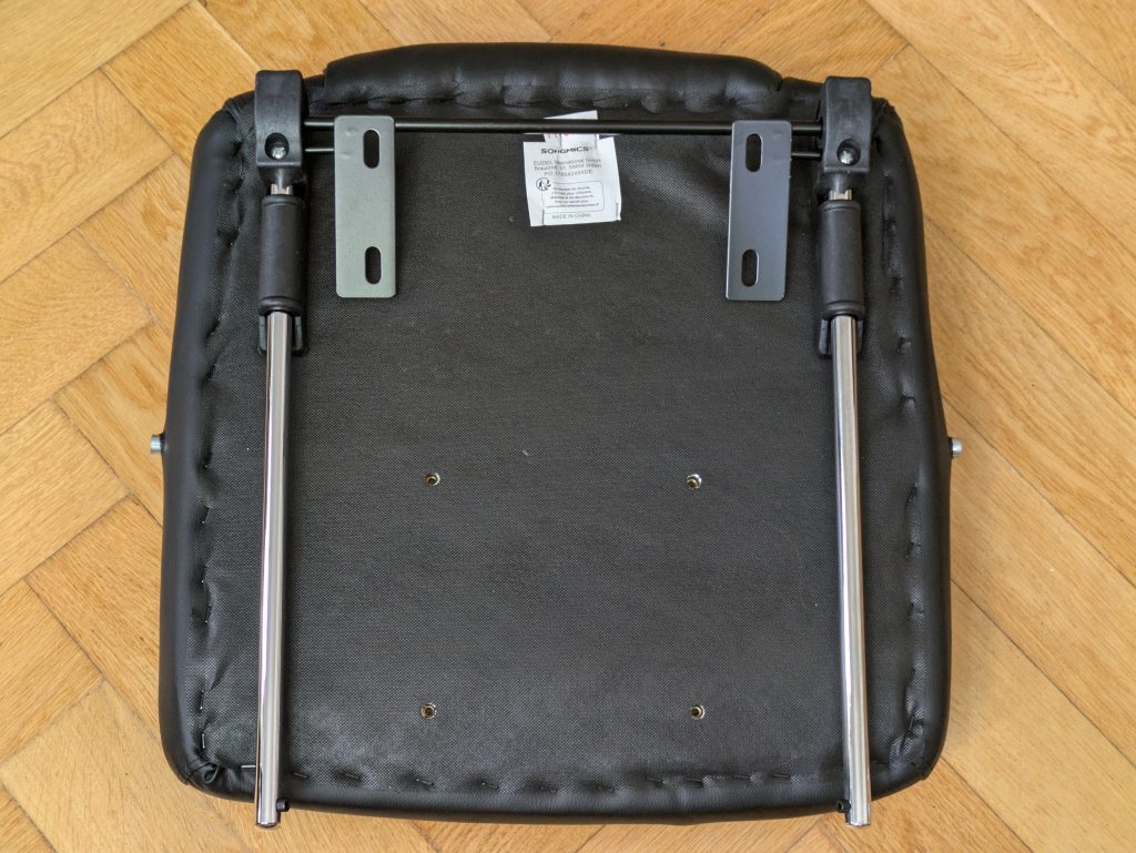 Sitzfläche des SONGMICS OBG71B Bürostuhls von unten
