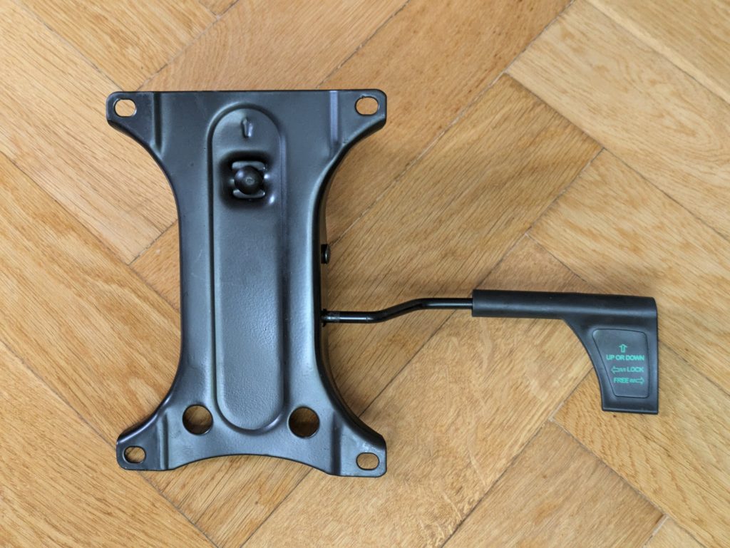 Sitzmechanik des Daccormax DAZ ZF35 Bürostuhls von hinten