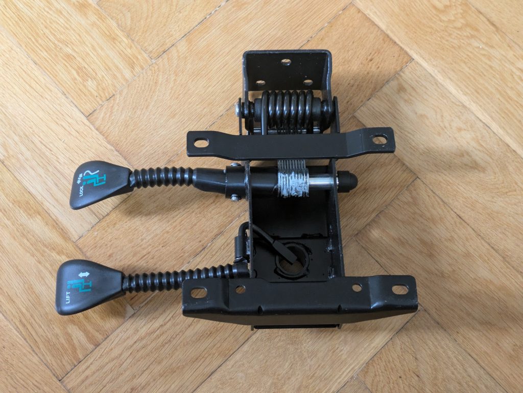 Sitzmechanik des SONGMICS OBG71B Bürostuhls von unten