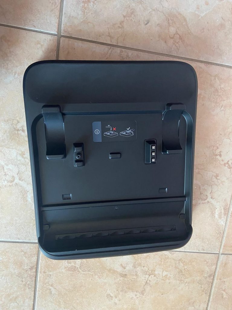 Station des Roborock Flexi Pro Saugwischers von oben