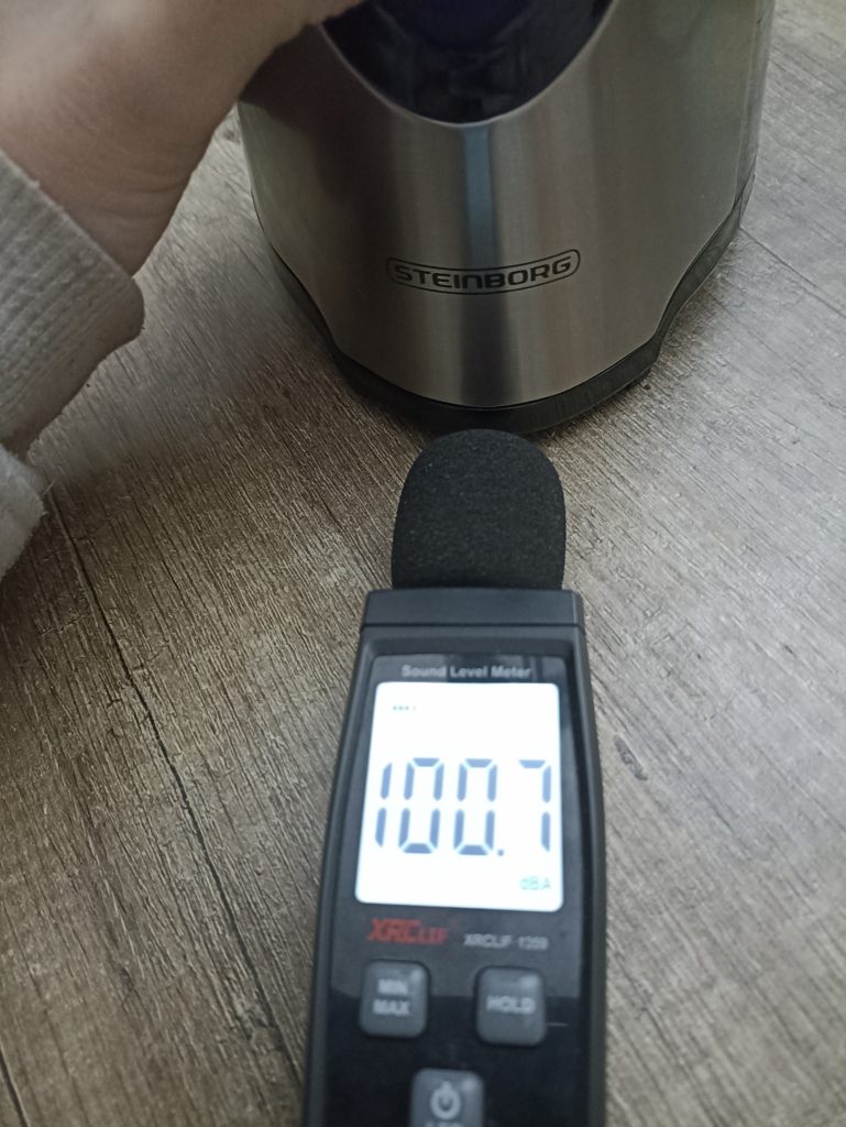 Steinborg SB-7030 Standmixer, Messen der Lautstärke in Dezibel