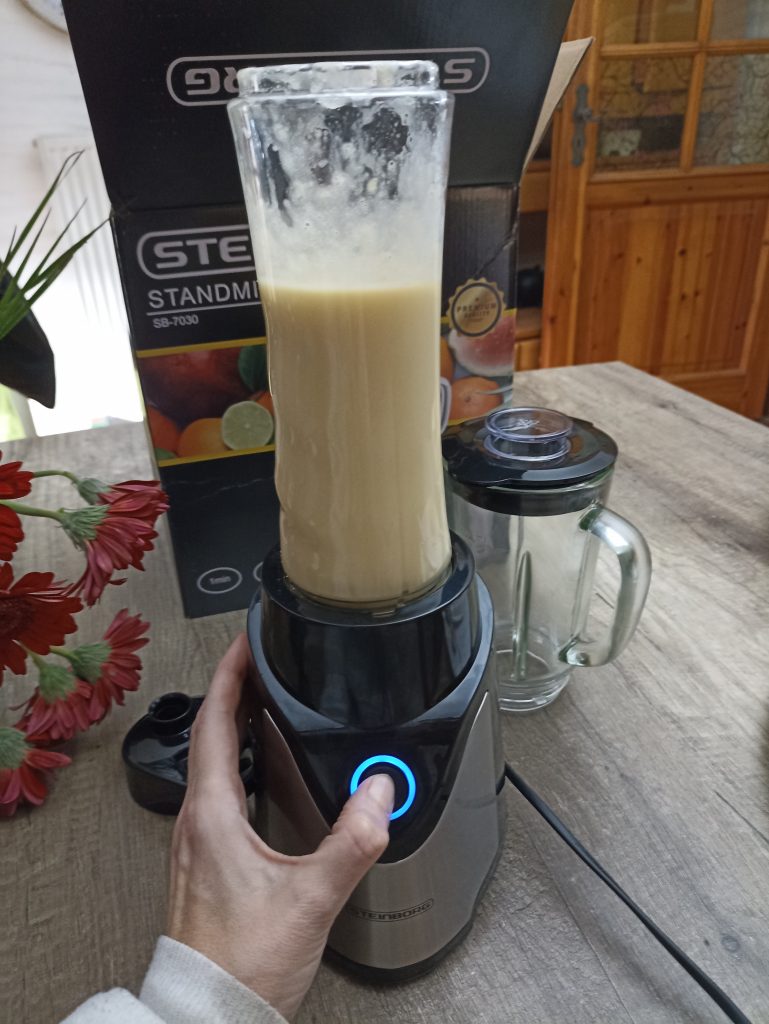 Steinborg SB-7030 Standmixer, Smoothie mixen