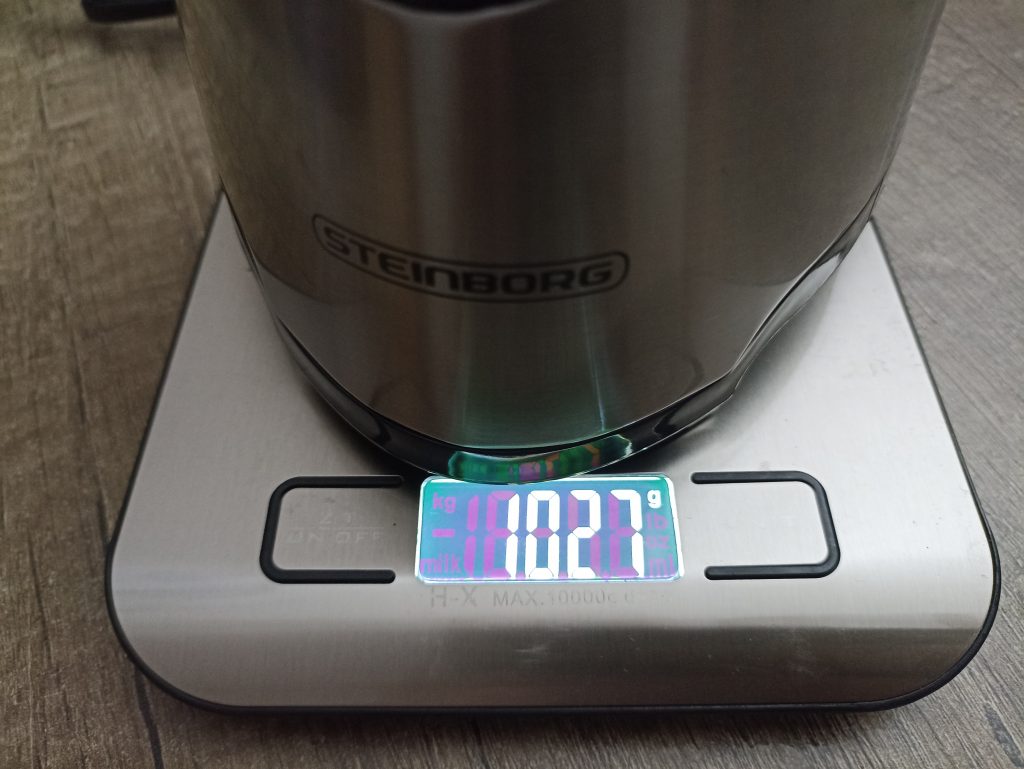 Steinborg SB-7030 Standmixer, Wiegen auf der Waage