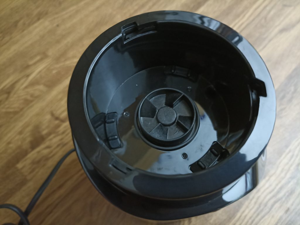 Steinborg SB-7030 Standmixer, Motorbasis Oberseite, Aufnahme