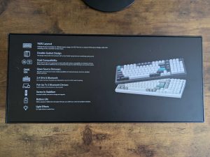 Verpackung der Keychron Q5 MAX Tastatur von hinten