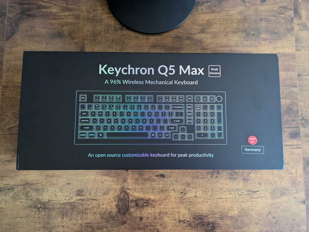 Verpackung der Keychron Q5 MAX Tastatur von oben