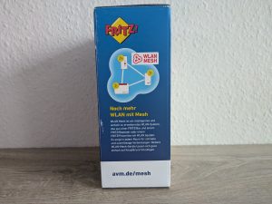 Verpackung des AVM FRITZ!Repeater 6000 WLAN-Repeaters von Rechts