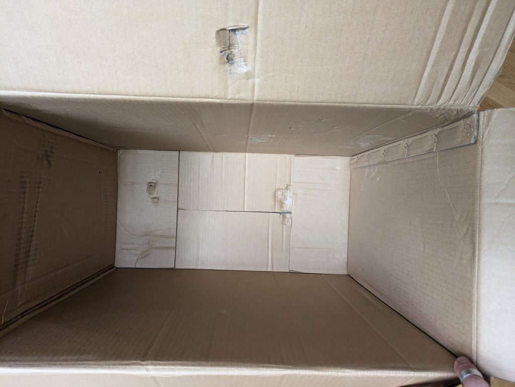 Verpackung des Daccormax DAZ ZF35 Bürostuhls