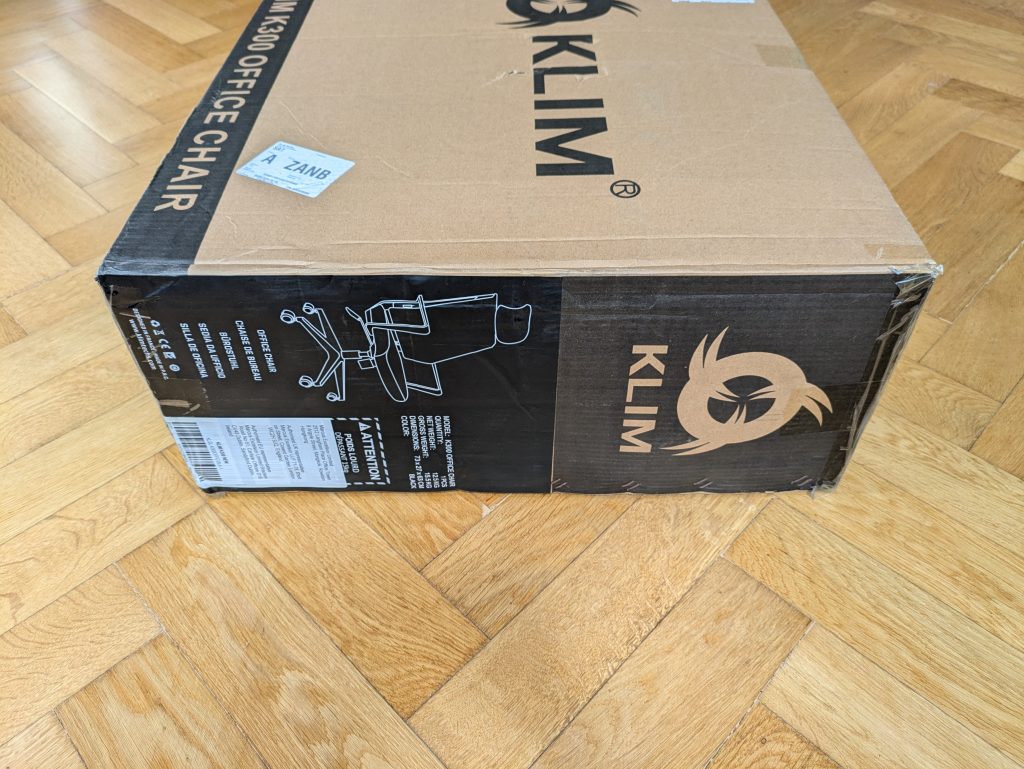 Verpackung des KLIM K300 Bürostuhls von links