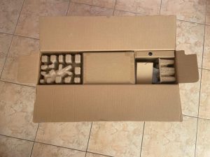 Verpackung des Leifheit Regulus Aqua PowerVac Pro 2.0 Saugwischers (2)