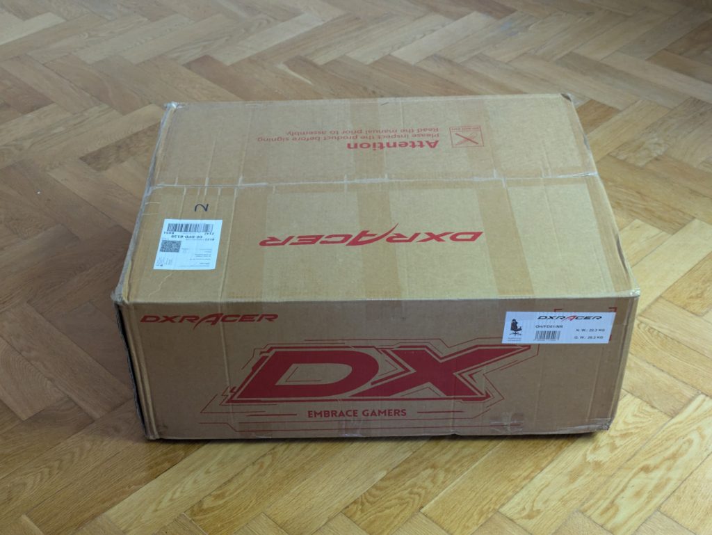 Verpackung des Robas Lund DX Racer 1.2 FD01 Bürostuhls von hinten