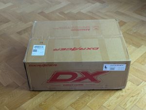 Verpackung des Robas Lund DX Racer 1.2 FD01 Bürostuhls von hinten