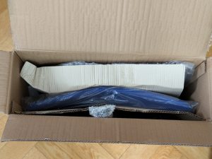 Verpackung des SixBros. H-298F2065 Bürostuhls geöffnet (2)