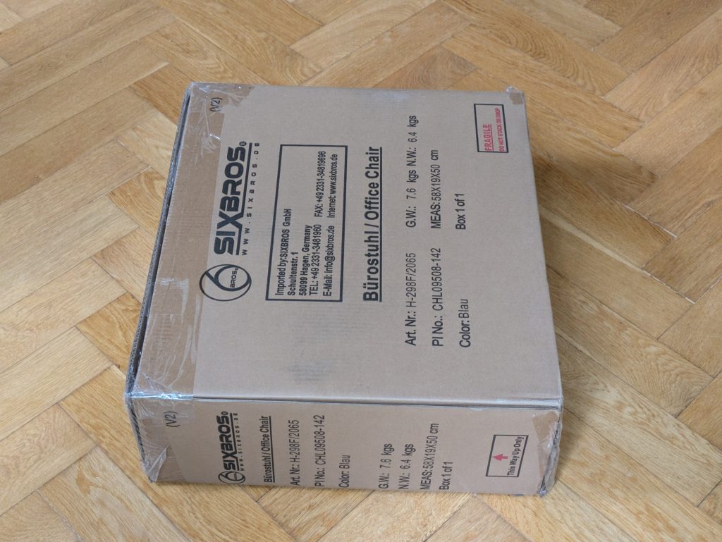 Verpackung des SixBros. H-298F2065 Bürostuhls von links
