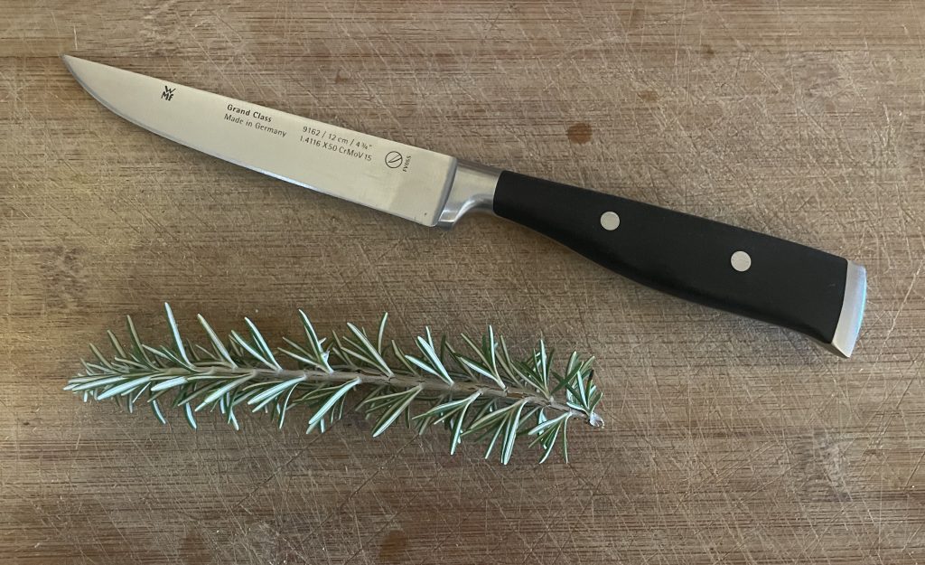 WMF Grand Class Küchenmesser Vorbereitung Kräutertest