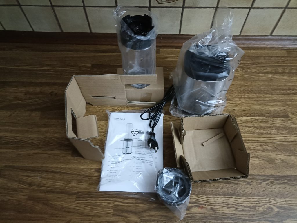 WMF Kult X Mix & Go Smoothie Mini Standmixer, Lieferumfnag mit Innenverpackung