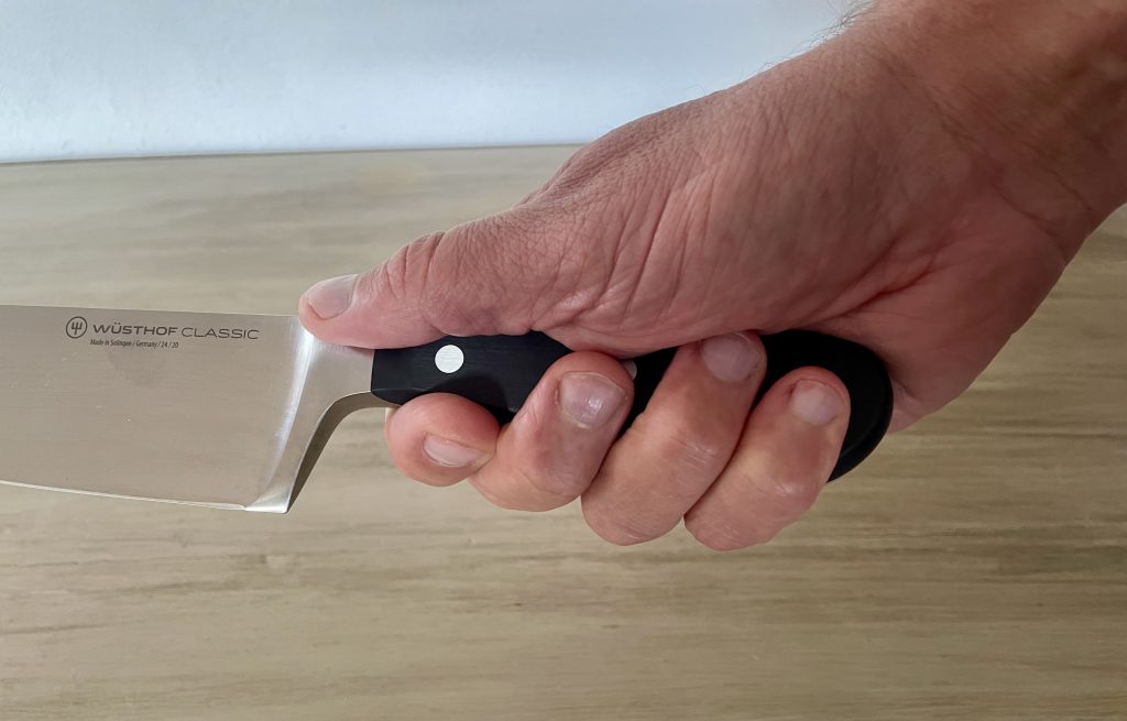 WÜSTHOF Classic Küchenmesser Griffergonomie bei großen Händen