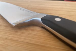 WÜSTHOF Classic Küchenmesser Nahaufnahme Vollkropf