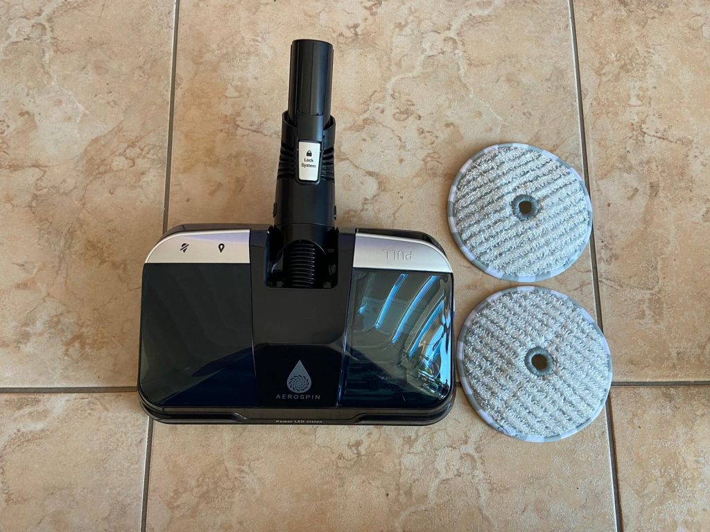 Wassderdüse des Rowenta X-Force Flex 14.60 Aqua Saugwischers mit Pads