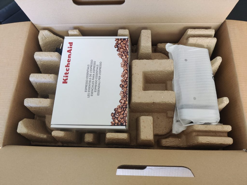 KitchenAid KF8 Kaffeevollautomat Zubehör verpackt