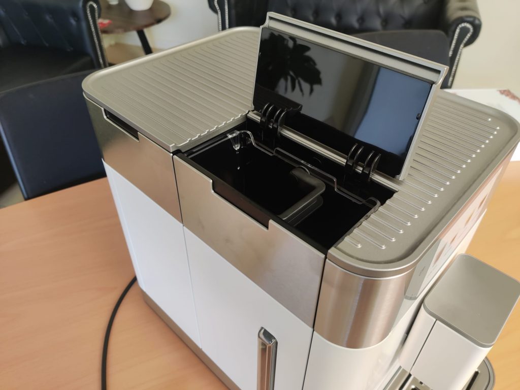 KitchenAid KF8 Kaffeevollautomat Wasserbehälter