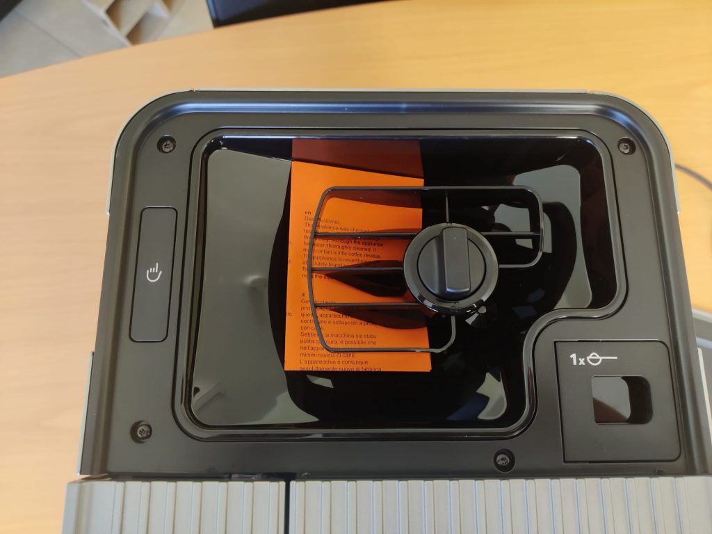 KitchenAid KF8 Kaffeevollautomat Bohnenbehälter