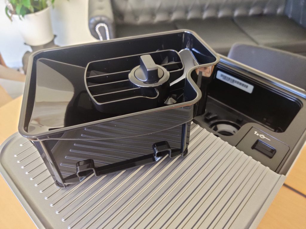 KitchenAid KF8 Kaffeevollautomat Bohnenbehälter 2