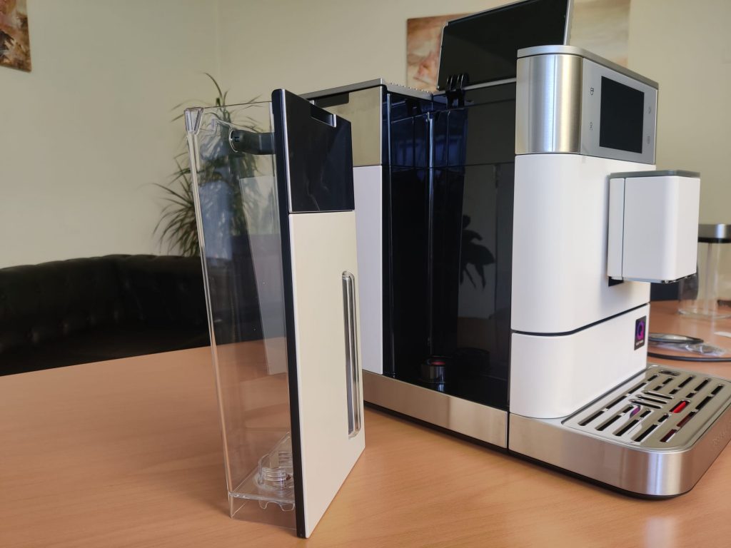 KitchenAid KF8 Kaffeevollautomat Wasserbehälter ausgebaut